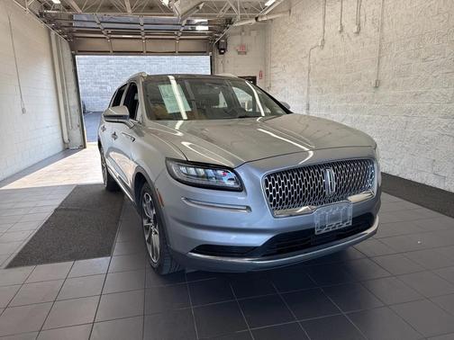 2021 Lincoln Nautilus Reserve