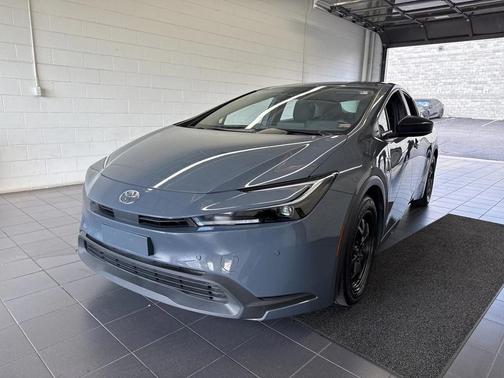 2024 Toyota Prius LE