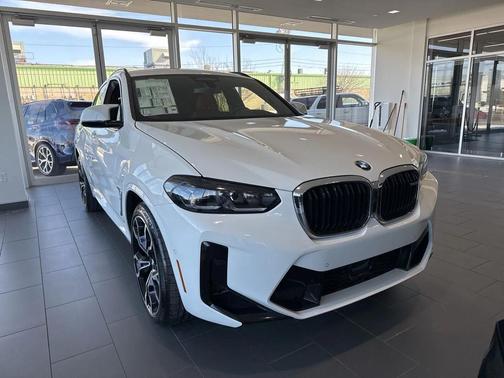 2025 BMW X4 M AWD