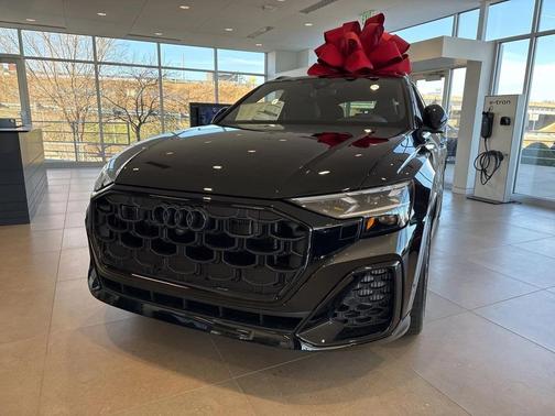 2026 Audi SQ8 4.0T Prestige