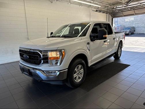 Oxford White 2022 Ford F-150 XLT