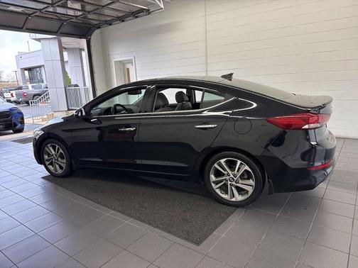 2017 Hyundai ELANTRA Limited