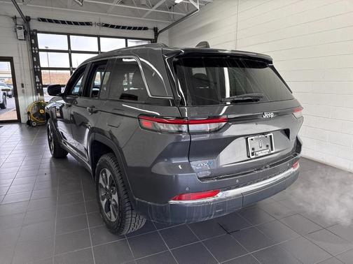 2022 Jeep Grand Cherokee 4xe Base