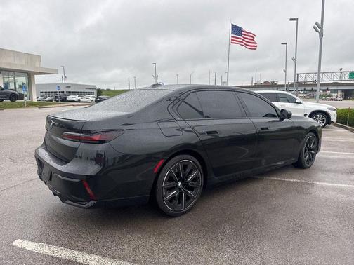 Black Sapphire Metallic 2023 BMW 740 i