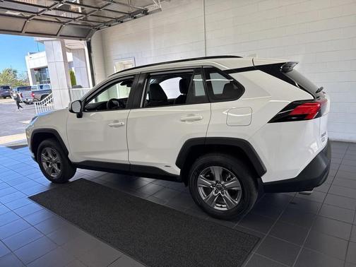 2023 Toyota RAV4 Hybrid XLE
