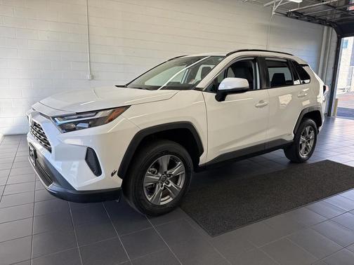 2023 Toyota RAV4 Hybrid XLE