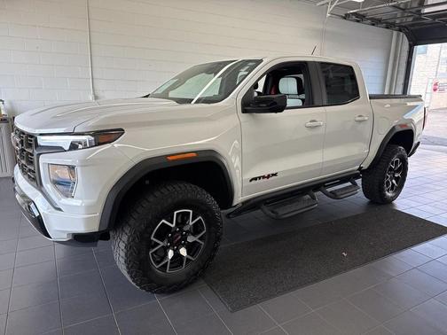 2024 GMC Canyon AT4X