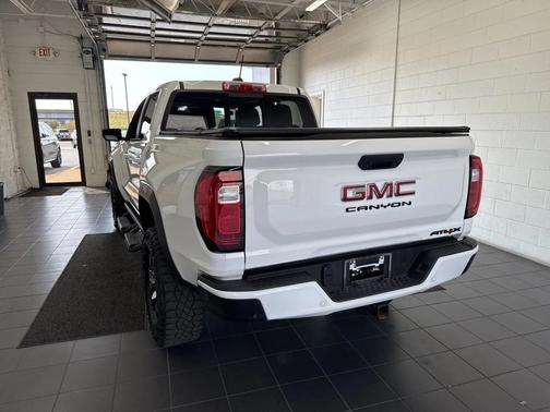 2024 GMC Canyon AT4X
