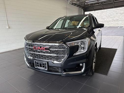 Hunter Metallic 2022 GMC Terrain Denali