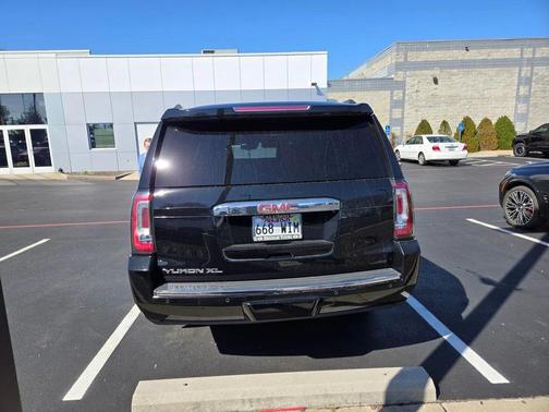 2017 GMC Yukon XL Denali