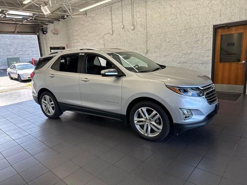Silver Ice Metallic 2019 Chevrolet Equinox Premier w/2LZ