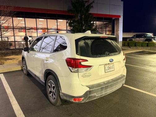 2021 Subaru Forester Premium