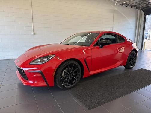 2025 Toyota GR86 Premium