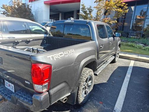 2017 Toyota Tacoma TRD Sport