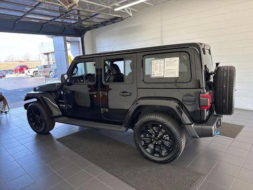 2022 Jeep Wrangler Unlimited 4xe Sahara