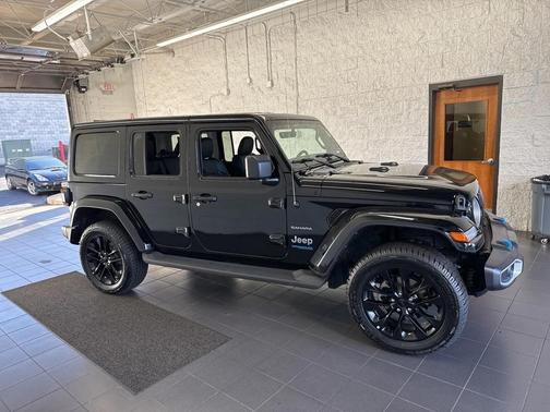 2022 Jeep Wrangler Unlimited 4xe Sahara