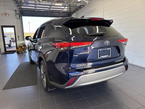 2020 Toyota Highlander Platinum