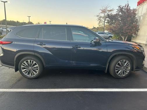 2020 Toyota Highlander Platinum