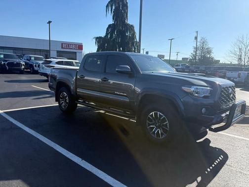 2020 Toyota Tacoma TRD Sport