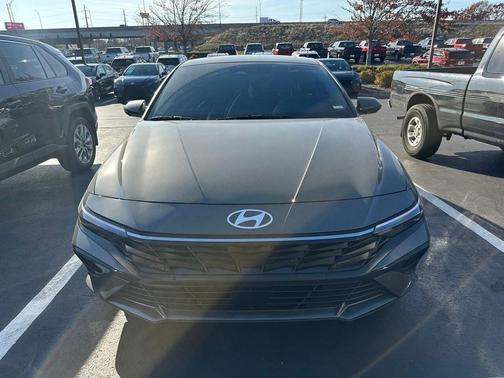 2024 Hyundai ELANTRA HEV Limited
