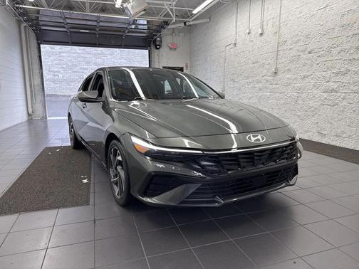 2024 Hyundai ELANTRA HEV Limited