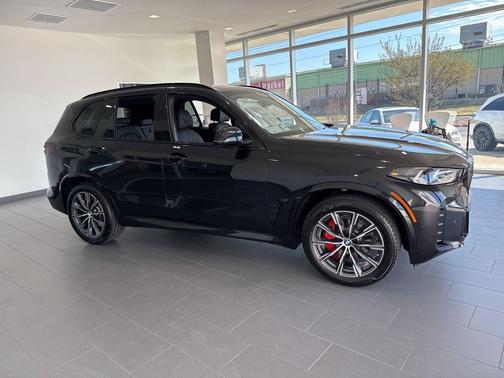 Black Sapphire Metallic 2026 BMW X5 xDrive40i