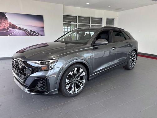 DAYTONA GREY 2026 Audi Q8 55 Premium Plus
