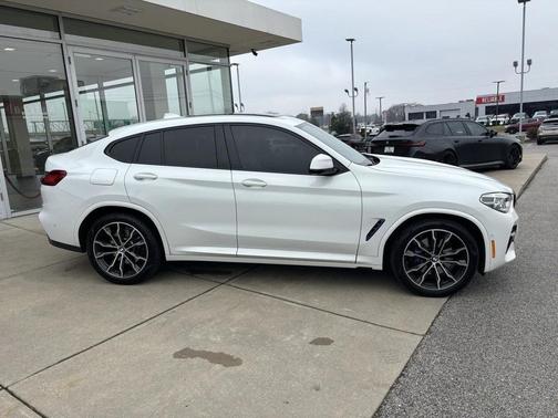 2021 BMW X4 M40i