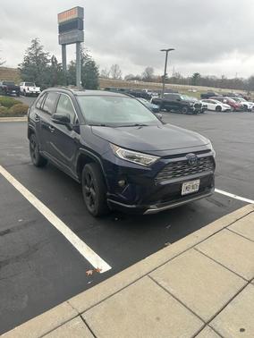 2019 Toyota RAV4 Hybrid SE