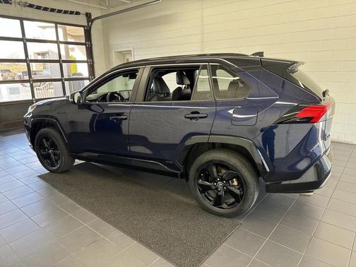 2019 Toyota RAV4 Hybrid SE