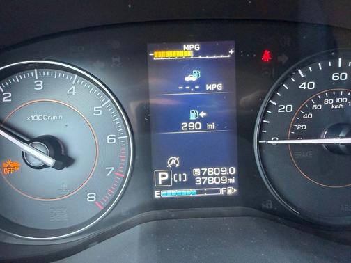 Ice Silver Metallic 2023 Subaru Crosstrek Premium