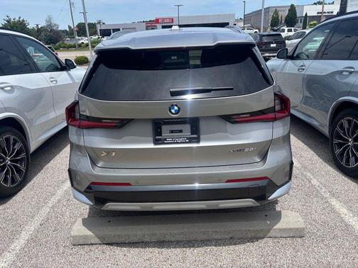 Space Silver Metallic 2025 BMW X1 xDrive28i