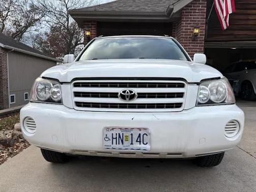 2002 Toyota Highlander Base