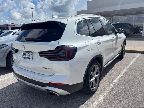 White Metallic 2023 BMW X3 xDrive30i