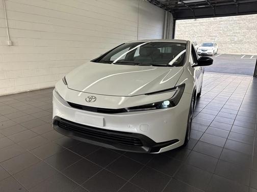 2026 Toyota Prius LE