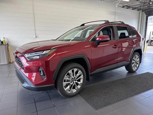 2025 Toyota RAV4 XLE Premium