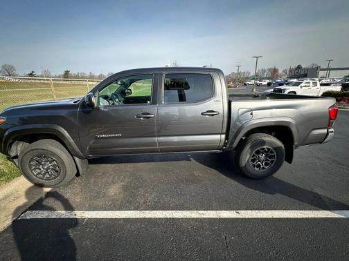 2018 Toyota Tacoma SR5