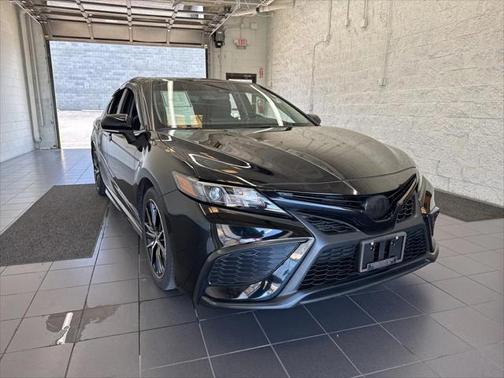 2024 Toyota Camry Hybrid SE
