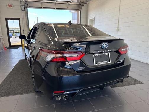2024 Toyota Camry Hybrid SE