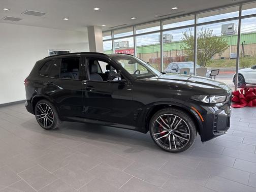 Black Sapphire Metallic 2026 BMW X5 M60i