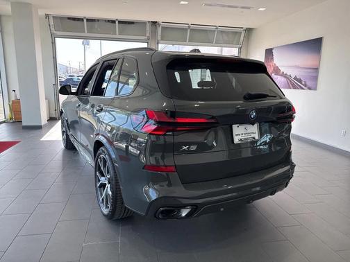 Dravit Grey Metallic 2026 BMW X5 PHEV xDrive50e
