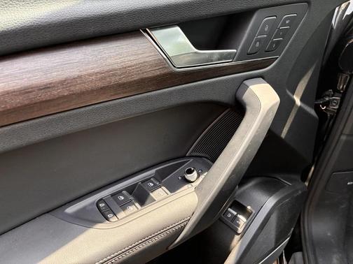 2024 Audi Q5 e 55 S line Premium Plus