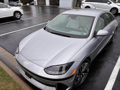 2023 Hyundai IONIQ 6 SEL