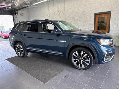 2022 Volkswagen Atlas 3.6L SEL Premium