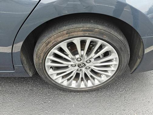 2020 Toyota Avalon Hybrid Limited