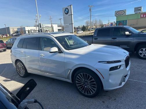 2025 BMW X7 xDrive40i