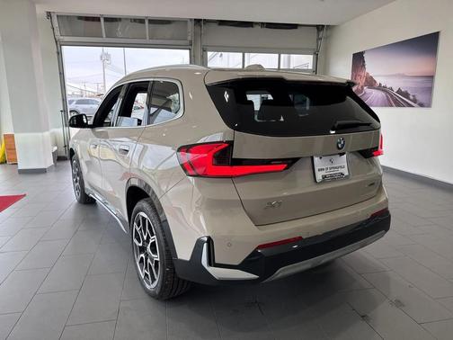 Dune Grey Metallic 2026 BMW X1 xDrive28i