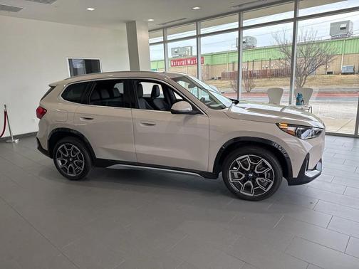 Dune Grey Metallic 2026 BMW X1 xDrive28i
