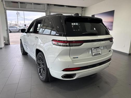 2024 Jeep Grand Cherokee 4xe Summit Reserve