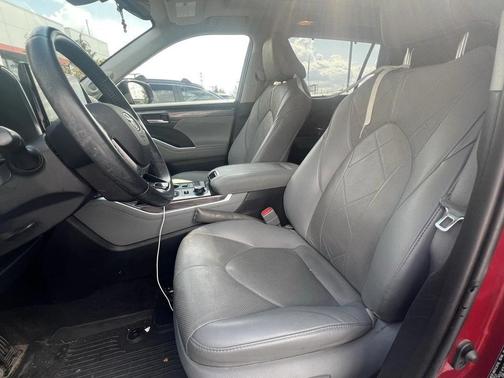 2021 Toyota Highlander Platinum